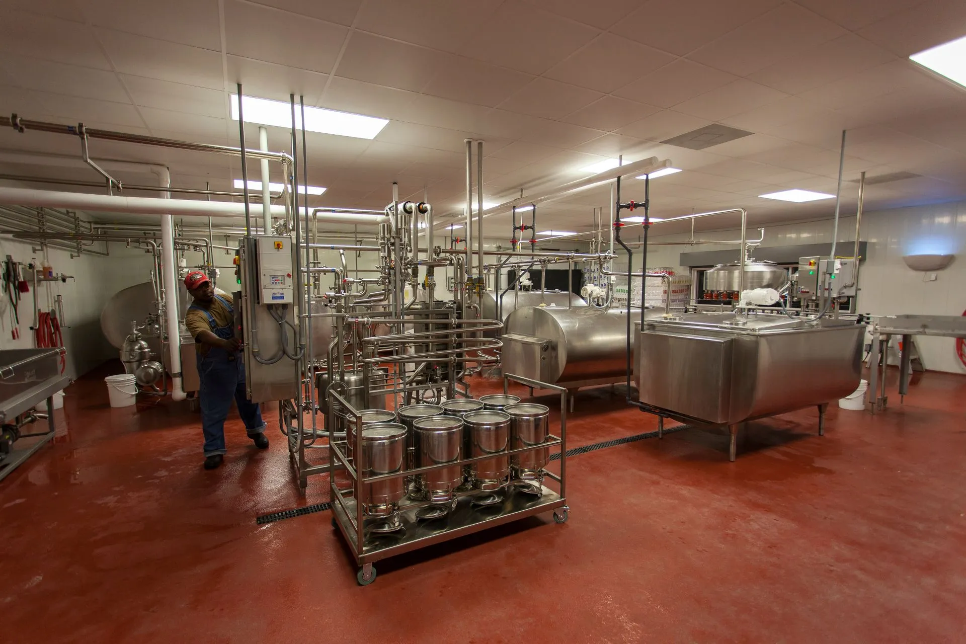 Complete UHT Dairy Processing Line, representative photography